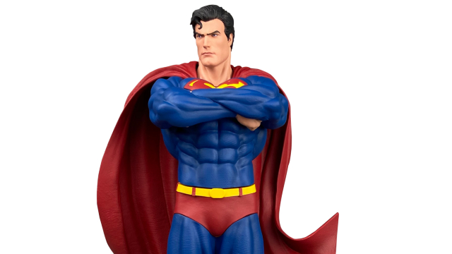 Exclusive: First Look at Diamond Select Superman Ascendant PVC