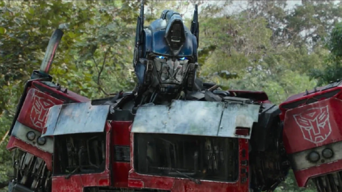 Robosen's Transformers: Rise of the Beasts Optimus Prime Robot Is ...