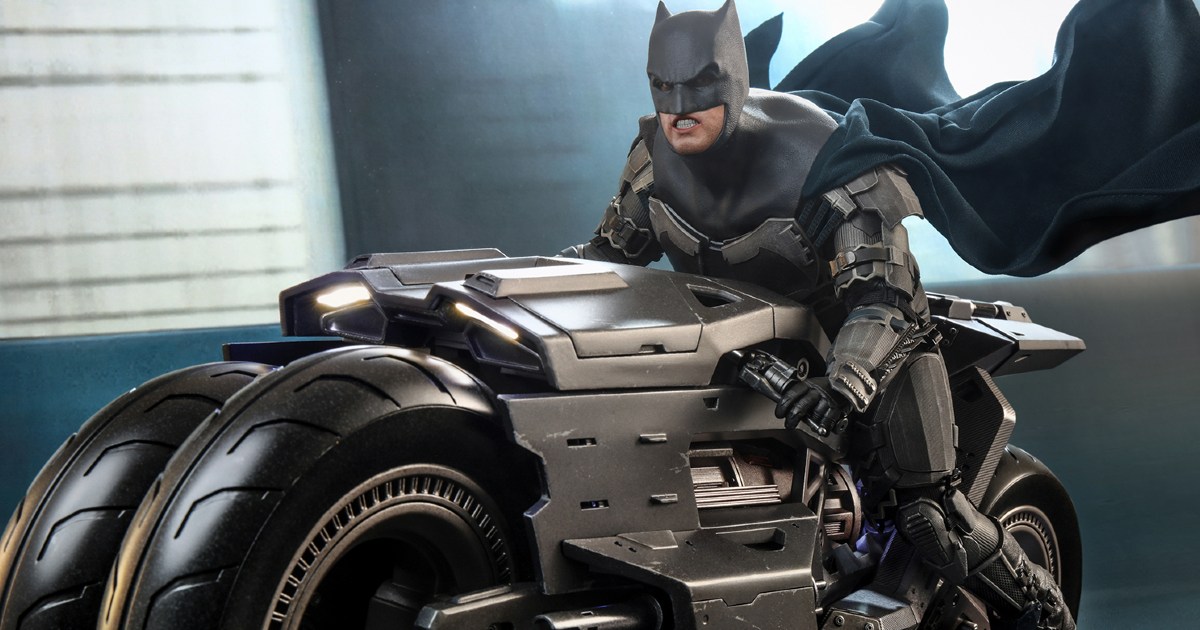 The Flash Movie Ben Affleck Batman and Batcycle Get Hot Toys