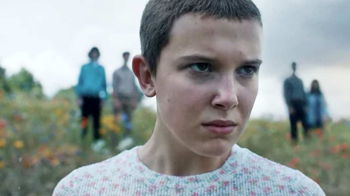 Stranger Things Co-Creator Shares BTS Set Photos After 2 Weeks Of ...