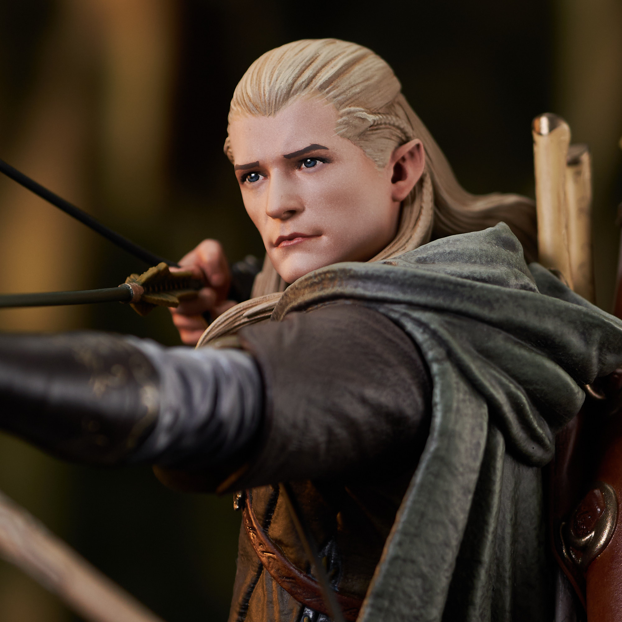 First Look: Diamond Select Lord of the Rings Legolas Diorama