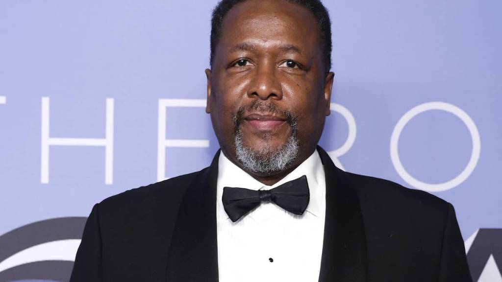 Superman Wendell Pierce Shares First Look At DCU's Perry White